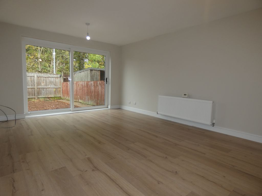 Lounge- click for photo gallery